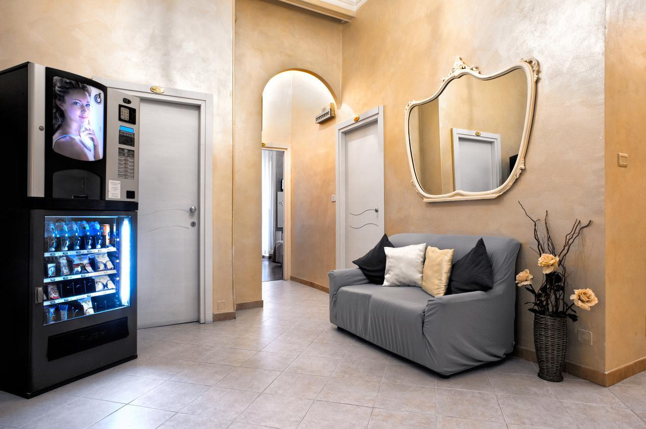 Via Marsaglia Rooms San Remo Kültér fotó