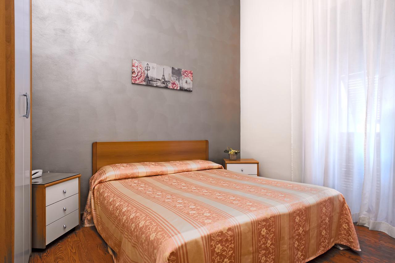 Via Marsaglia Rooms San Remo Kültér fotó